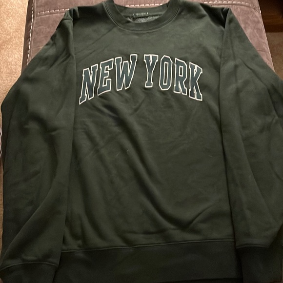 Urban Outfitters Sweaters - Thick long sleeve green New York crewneck